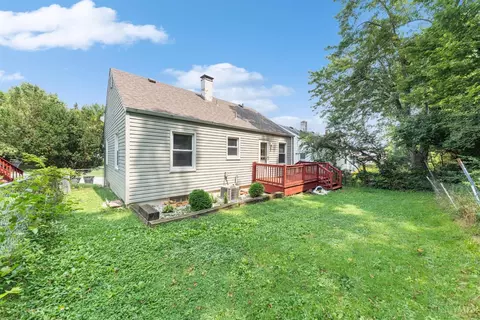 Exterior - 1742 Ashbrook Dr, Cincinnati, OH 45238 photo 6 of 8
