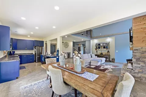 Dining - 2585 Moler Rd, Goshen, OH 45122 photo 2 of 4