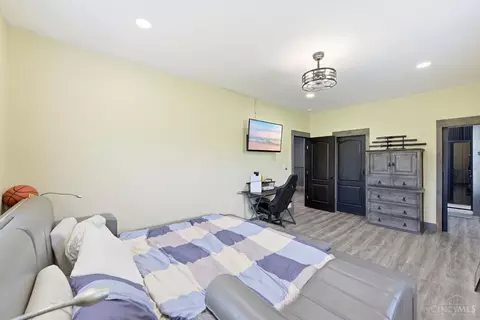Bedroom - 2585 Moler Rd, Goshen, OH 45122 photo 5 of 8