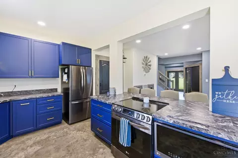 Kitchen - 2585 Moler Rd, Goshen, OH 45122 photo 2 of 2