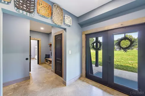 Entry Way - 2585 Moler Rd, Goshen, OH 45122 photo 1 of 9