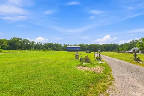 Exterior - 2585 Moler Rd, Goshen, OH 45122 photo 2 of 11