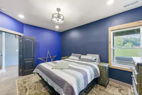 Bedroom - 2585 Moler Rd, Goshen, OH 45122 photo 2 of 8