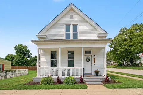 210 John St, Higginsport, OH 45131