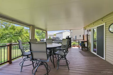 Exterior - 914 Conner Dr, Hamilton, OH 45013 photo 8 of 21