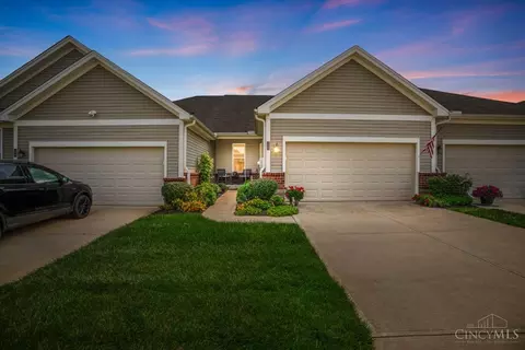 104 Woodmere Ct, Amelia, OH 45102