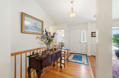 Entry Way - 4139 Brandonmore Dr, Cincinnati, OH 45255 photo 2 of 2