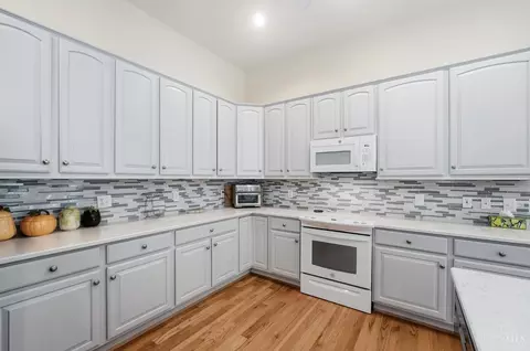 Kitchen - 4139 Brandonmore Dr, Cincinnati, OH 45255 photo 2 of 6