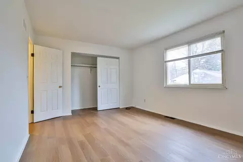 Bedroom - 1556 Meredith Dr, Cincinnati, OH 45231 photo 1 of 2