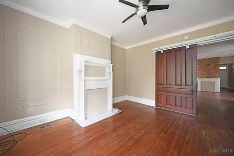 Living - 3020 Hackberry St, Cincinnati, OH 45206 photo 4 of 10