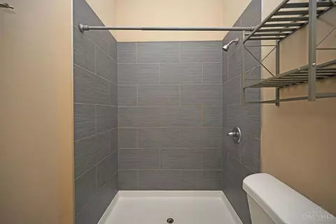 Bath - 3020 Hackberry St, Cincinnati, OH 45206 photo 4 of 4