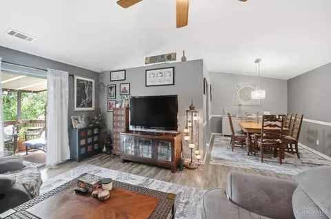 Living - 3935 School Section Rd, Cheviot, OH 45211 photo 3 of 3
