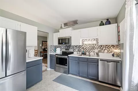 Kitchen - 3935 School Section Rd, Cheviot, OH 45211 photo 2 of 7