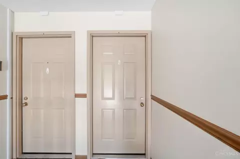 Entry Way - 3935 School Section Rd, Cheviot, OH 45211 photo 4 of 6