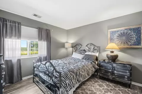 Bedroom - 3935 School Section Rd, Cheviot, OH 45211 photo 4 of 6