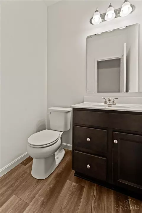 Bath - 7082 Birkdale Dr, Hamilton Township, OH 45039 photo 5 of 5