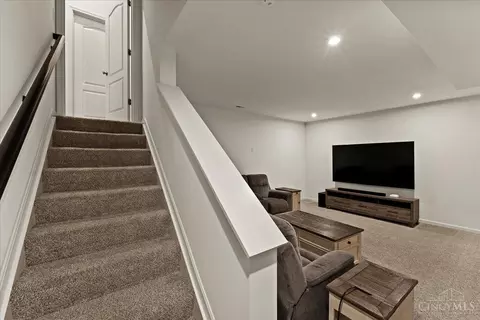 Entry Way - 7082 Birkdale Dr, Hamilton Township, OH 45039 photo 13 of 13