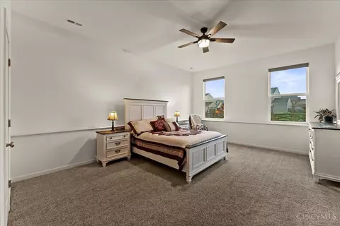 Bedroom - 7082 Birkdale Dr, Hamilton Township, OH 45039 photo 3 of 6
