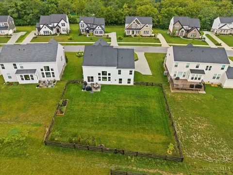 View/Area - 7082 Birkdale Dr, Hamilton Township, OH 45039 photo 2 of 5