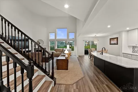 Entry Way - 7082 Birkdale Dr, Hamilton Township, OH 45039 photo 5 of 13