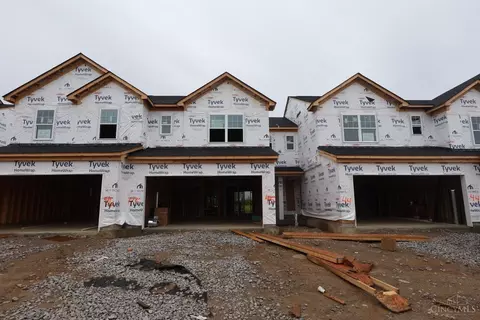 7250 Grandpoint Dr, West Chester, OH 45069