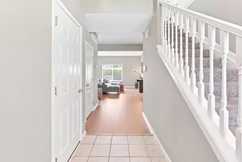 Entry Way - 2442 Elderberry Ct, Cincinnati, OH 45239 photo 2 of 3
