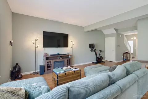 Living - 2442 Elderberry Ct, Cincinnati, OH 45239 photo 2 of 3