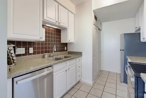Kitchen - 2442 Elderberry Ct, Cincinnati, OH 45239 photo 1 of 2