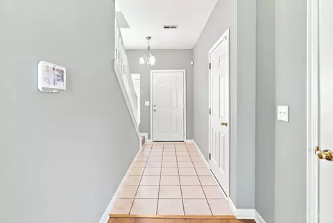 Entry Way - 2442 Elderberry Ct, Cincinnati, OH 45239 photo 1 of 3