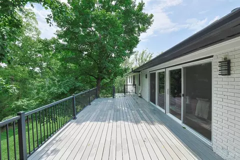 Exterior - 8702 Appleknoll Ln, Cincinnati, OH 45236 photo 3 of 12