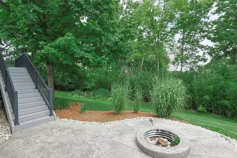 Exterior - 8702 Appleknoll Ln, Cincinnati, OH 45236 photo 10 of 12