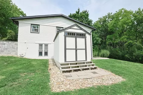 Exterior - 8702 Appleknoll Ln, Cincinnati, OH 45236 photo 11 of 12