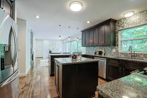 Kitchen - 8702 Appleknoll Ln, Cincinnati, OH 45236 photo 3 of 7