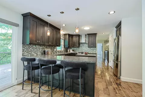 Kitchen - 8702 Appleknoll Ln, Cincinnati, OH 45236 photo 1 of 7
