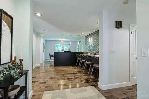 Entry Way - 8702 Appleknoll Ln, Cincinnati, OH 45236 photo 1 of 2