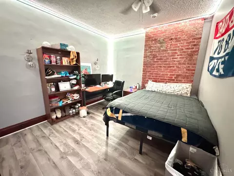 Bedroom - 461 Warner St, Cincinnati, OH 45219 photo 1 of 5