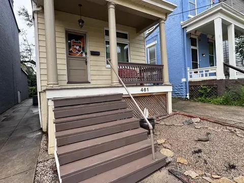Exterior - 461 Warner St, Cincinnati, OH 45219 photo 4 of 8