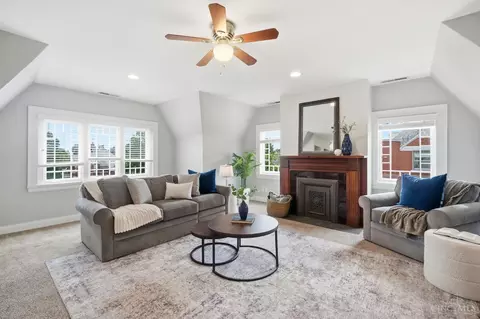 Living - 2333 Upland Pl, Cincinnati, OH 45206 photo 10 of 12