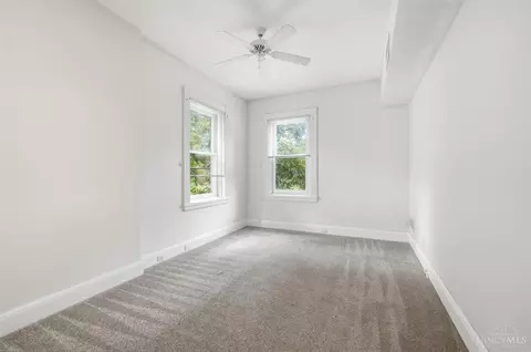 Bedroom - 2333 Upland Pl, Cincinnati, OH 45206 photo 1 of 20