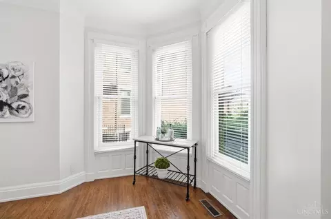 Entry Way - 2333 Upland Pl, Cincinnati, OH 45206 photo 1 of 7