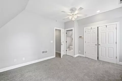 Bedroom - 2333 Upland Pl, Cincinnati, OH 45206 photo 19 of 20