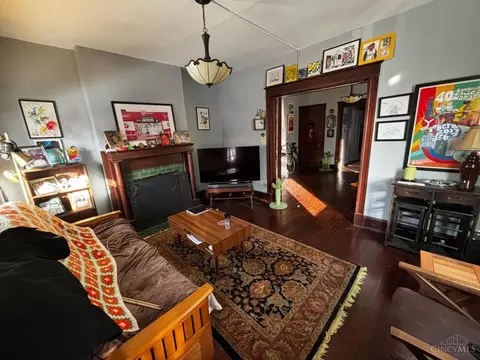 Living - 4110 Jerome Ave, Cincinnati, OH 45223 photo 2 of 2