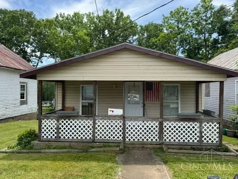 520 Seventh St, Manchester, OH 45144
