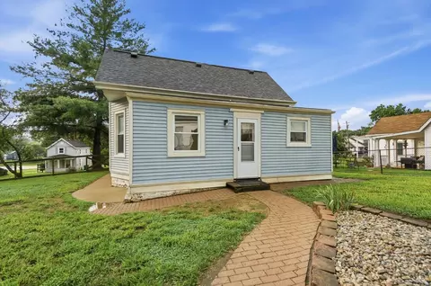 Exterior - 6184 Hillside Ave, Cincinnati, OH 45233 photo 8 of 22