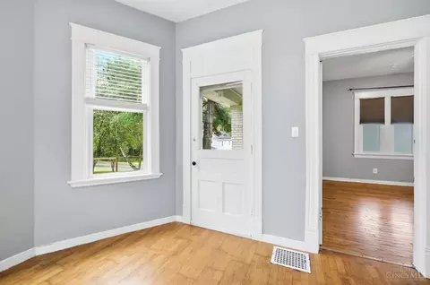 Entry Way - 6184 Hillside Ave, Cincinnati, OH 45233 photo 1 of 8