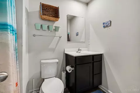 Bath - 5737 Alpine Heights Dr, Morrow, OH 45152 photo 3 of 3