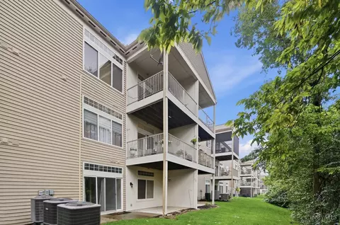 Exterior - 7464 Bridge Point Dr, Cincinnati, OH 45248 photo 9 of 9