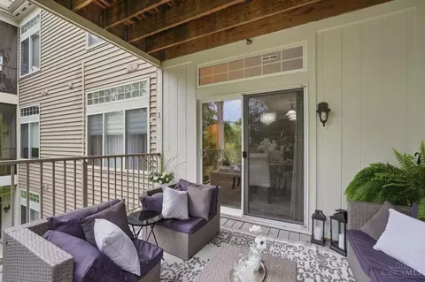 Exterior - 7464 Bridge Point Dr, Cincinnati, OH 45248 photo 6 of 9
