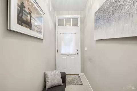 Entry Way - 7464 Bridge Point Dr, Cincinnati, OH 45248 photo 1 of 1