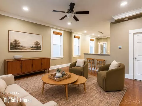 Living - 4313 Beech Hill Ave, Cincinnati, OH 45233 photo 2 of 5